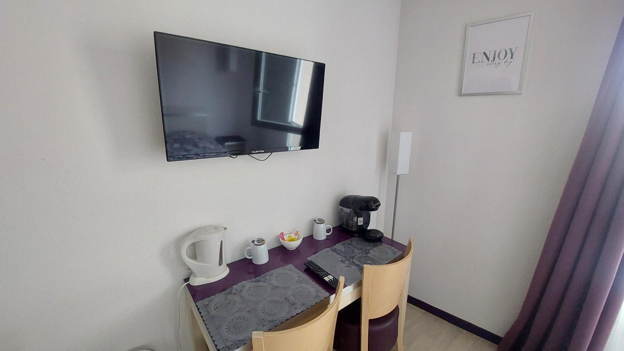 Studio Moderne Et Equipe Lourdes Centre Appartement Buitenkant foto