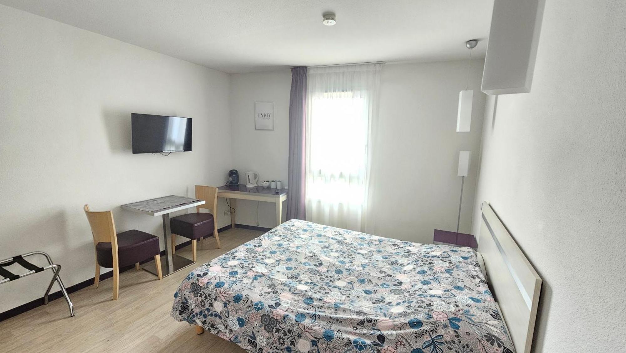 Studio Moderne Et Equipe Lourdes Centre Appartement Buitenkant foto