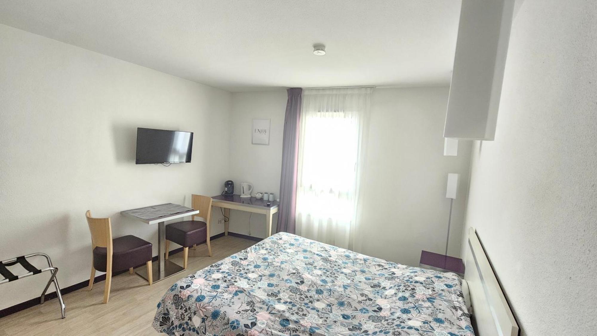 Studio Moderne Et Equipe Lourdes Centre Appartement Buitenkant foto